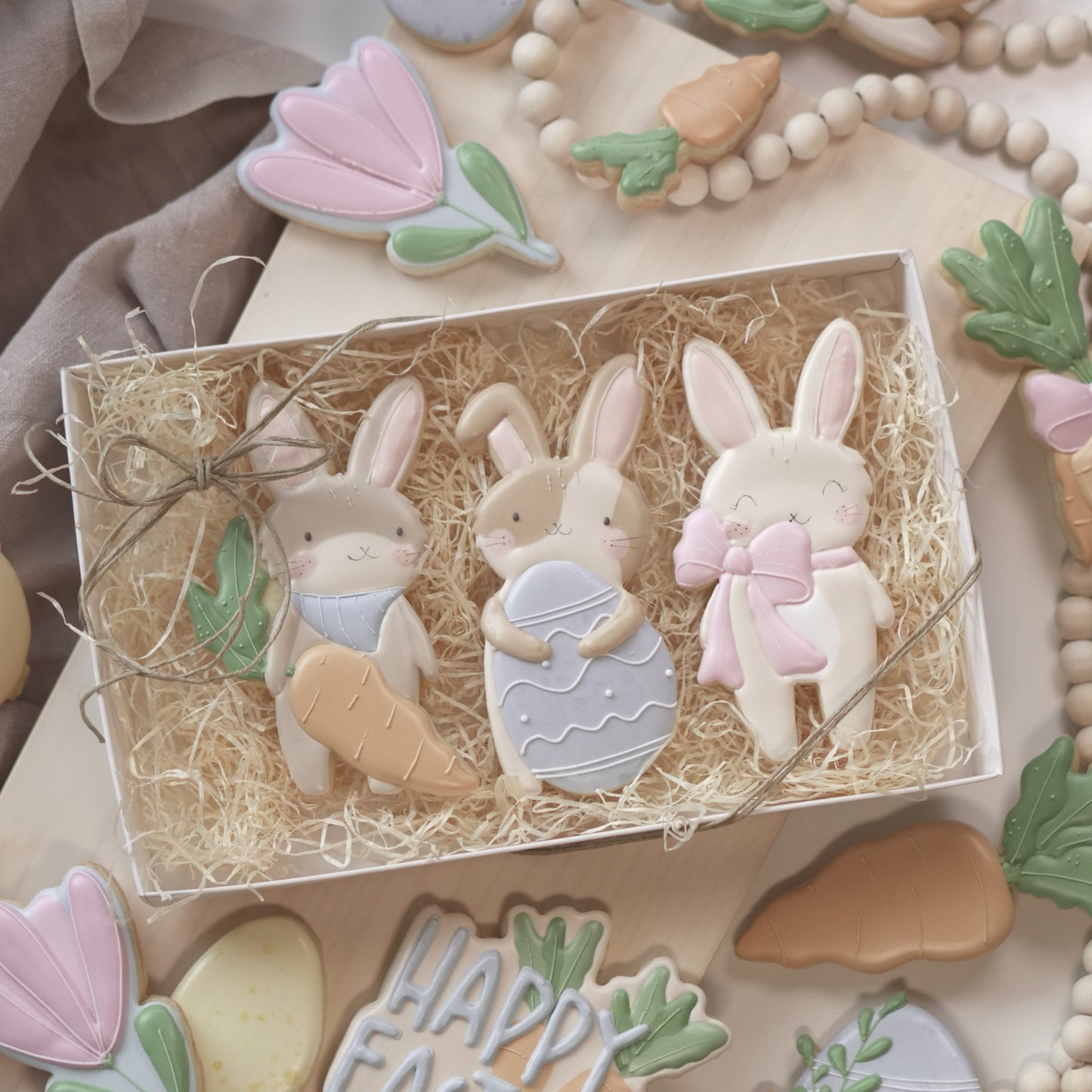 Rabbit package with egg