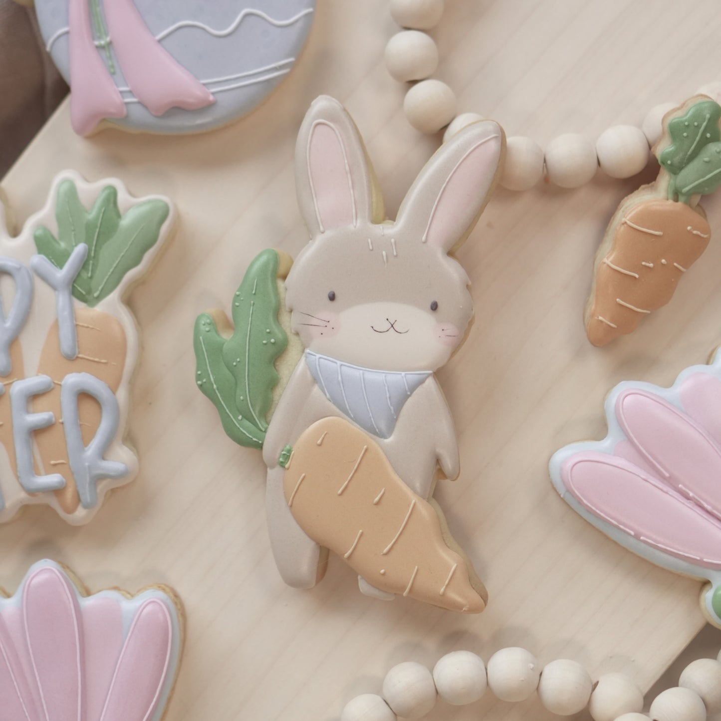 Bunny with carrot