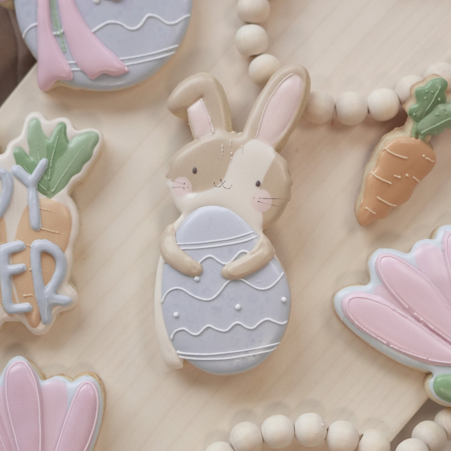 Bunny with carrot