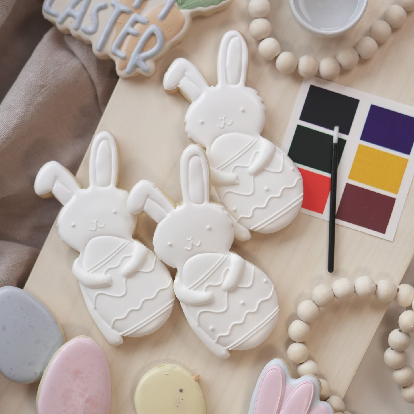 Rabbit package with egg
